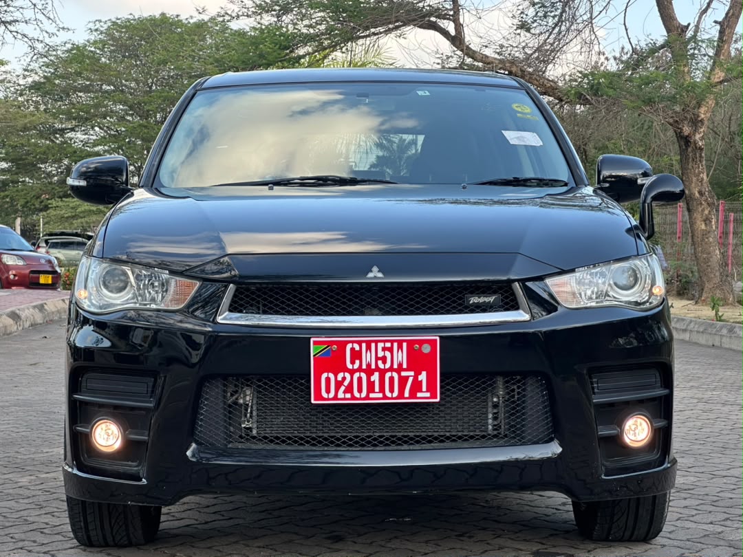 MITSUBISHI OUTLANDER ROADEST